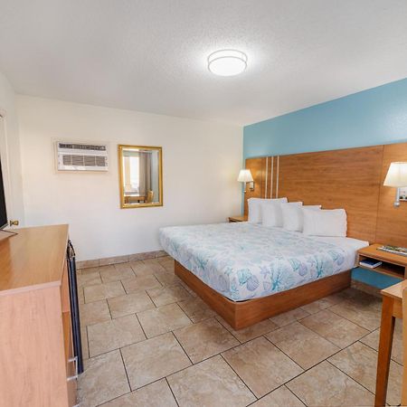 Dunes Inn & Suites - Tybee Island Buitenkant foto