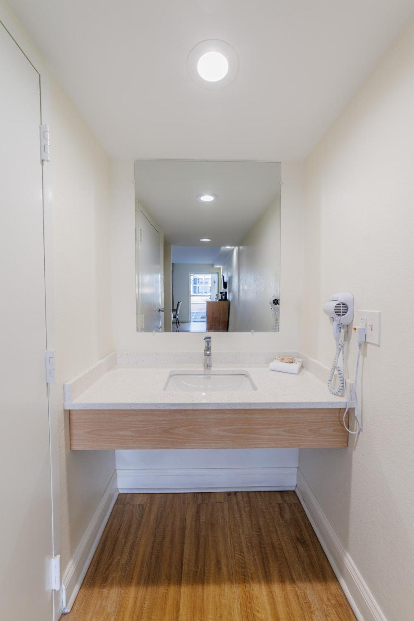 Dunes Inn & Suites - Tybee Island Buitenkant foto