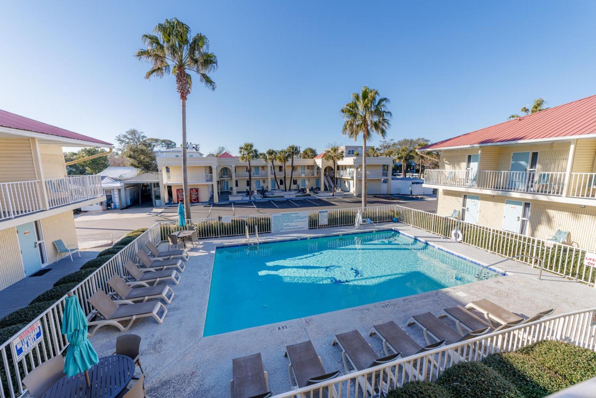 Dunes Inn & Suites - Tybee Island Buitenkant foto
