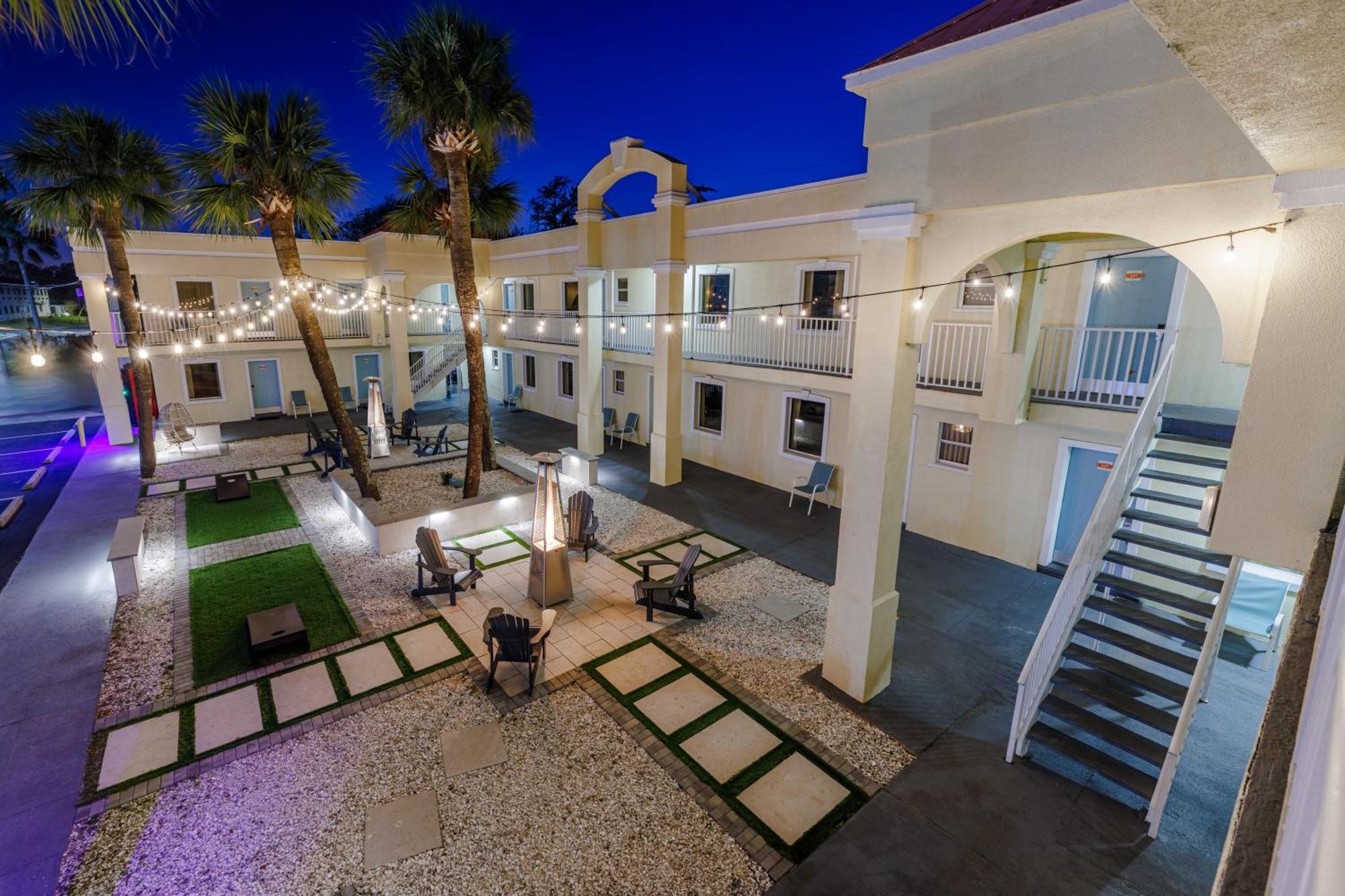 Dunes Inn & Suites - Tybee Island Buitenkant foto